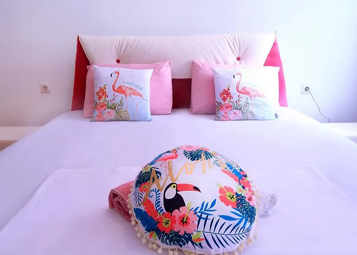 Lägenhet Private With Parking And Pool Baltjik