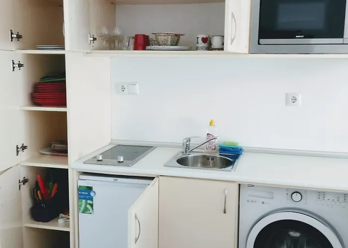 Private With Parking And Pool *