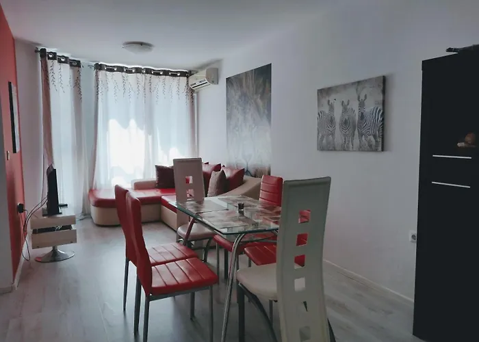 Private With Parking And Pool Lägenhet Baltjik