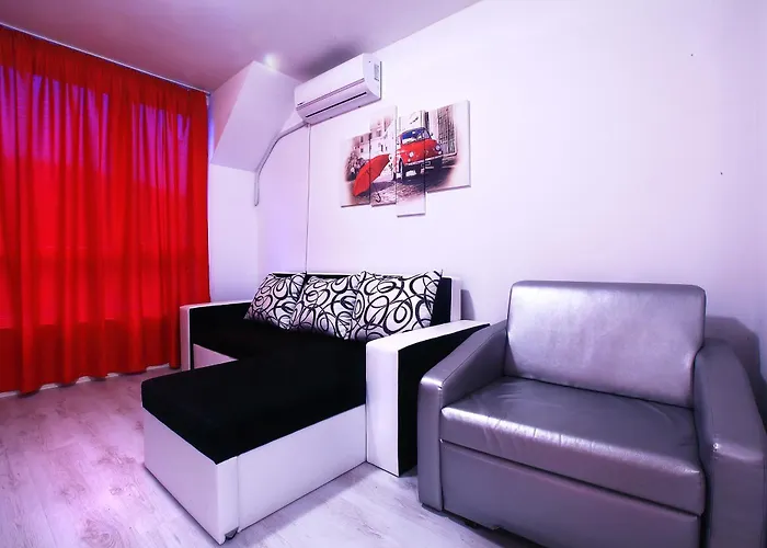 Private With Parking And Pool Lägenhet