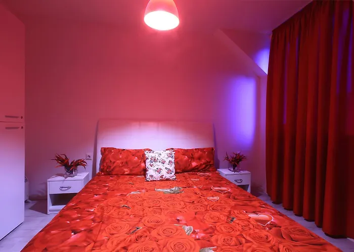 Private With Parking And Pool *