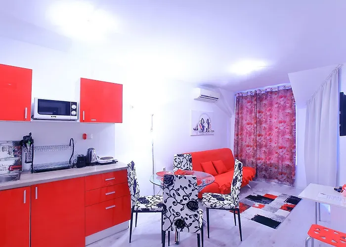 Private With Parking And Pool