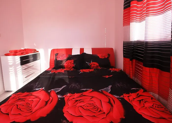 Private With Parking And Pool *