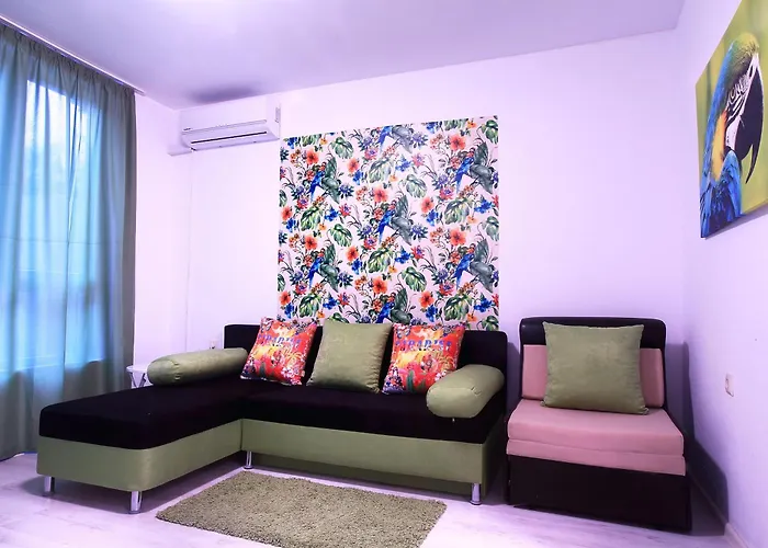 Private With Parking And Pool Baltjik