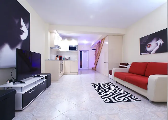 Lägenhet Private With Parking And Pool