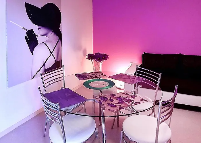 Private With Parking And Pool Lägenhet Baltjik