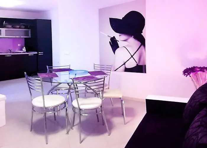 Lägenhet Private With Parking And Pool