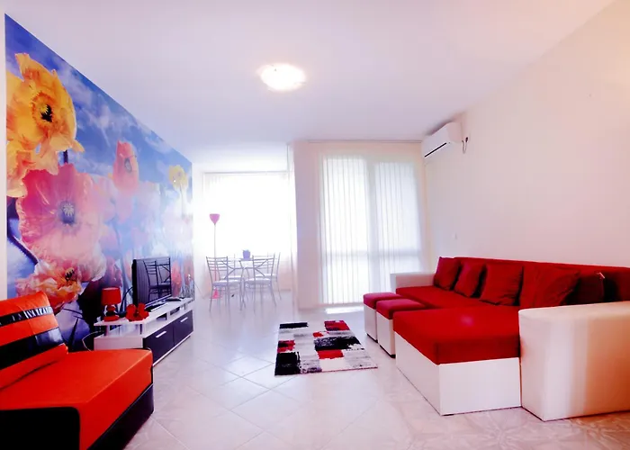 Private With Parking And Pool Lägenhet