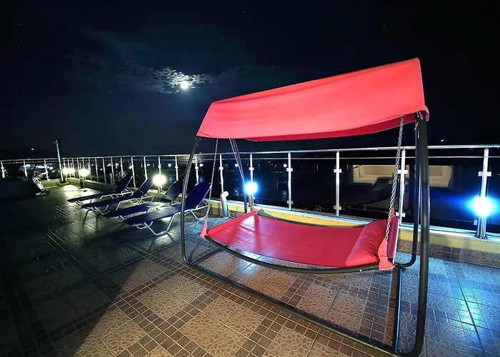 Lägenhet Private With Parking And Pool *