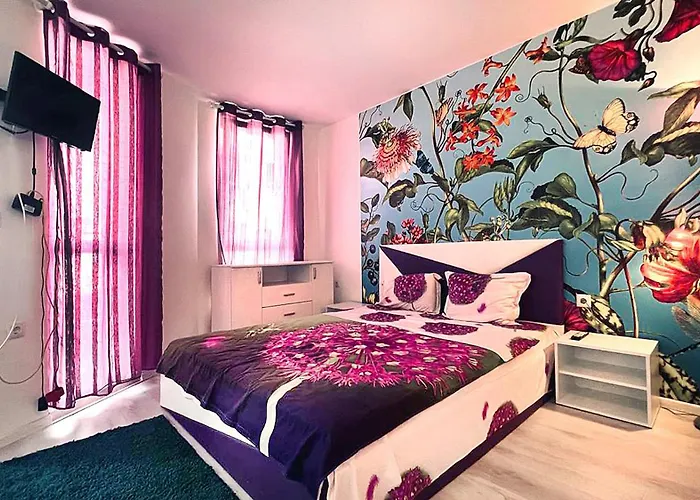 Private With Parking And Pool Lägenhet *