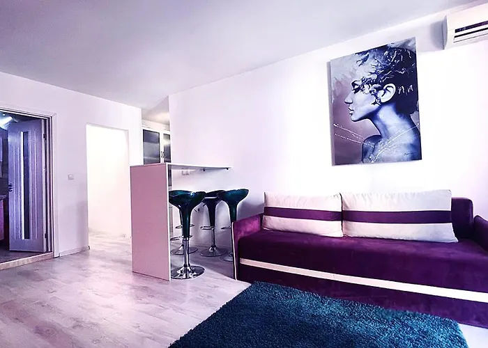 Private With Parking And Pool Lägenhet *