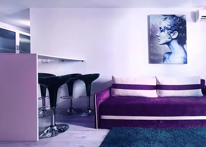 Private With Parking And Pool Lägenhet *