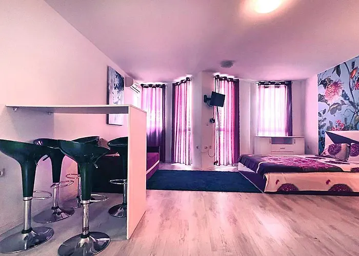 Private With Parking And Pool