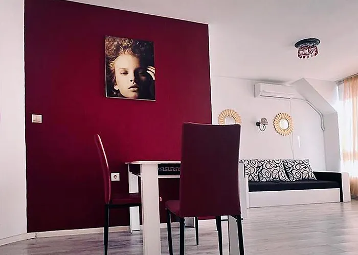 Private With Parking And Pool Baltjik