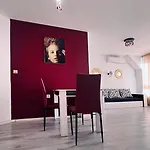 Private With Parking And Pool Baltjik