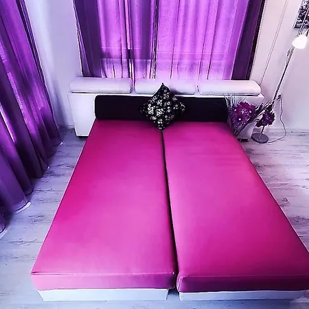 Apartament Private With Parking And Pool Bałczik