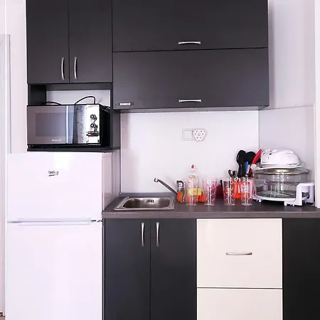 Private With Parking And Pool Balchik