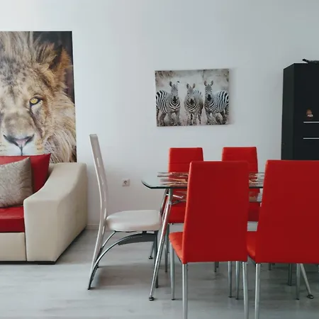 Апартамент Private With Parking And Pool *