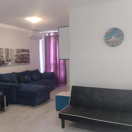 Апартамент Private With Parking And Pool *