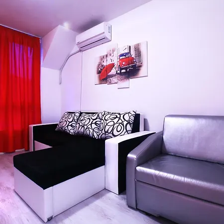 Private With Parking And Pool Apartment