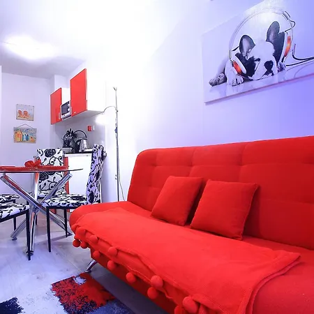 Private With Parking And Pool Apartment Balchik