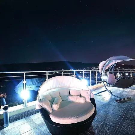 Private With Parking And Pool Апартамент Балчик