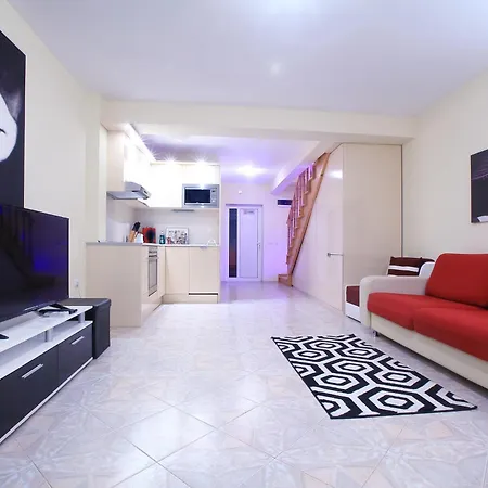Apartment Private With Parking And Pool