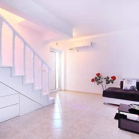 Private With Parking And Pool * Balchik
