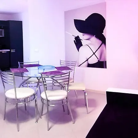 Apartment Private With Parking And Pool