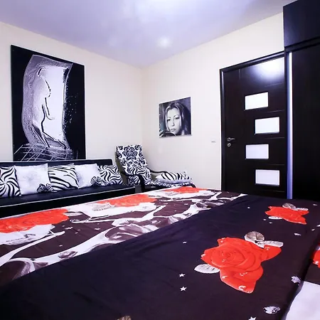 Apartmán Private With Parking And Pool *