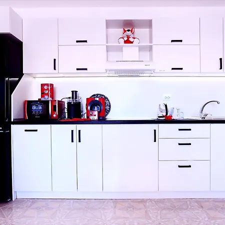 Apartment Private With Parking And Pool *