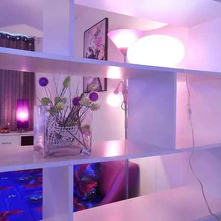 Private With Parking And Pool Apartament Bałczik