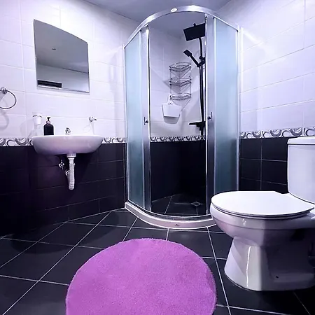 Apartament Private With Parking And Pool