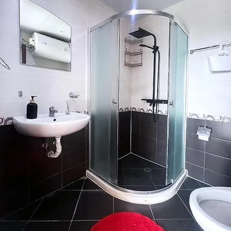 Private With Parking And Pool Apartament *