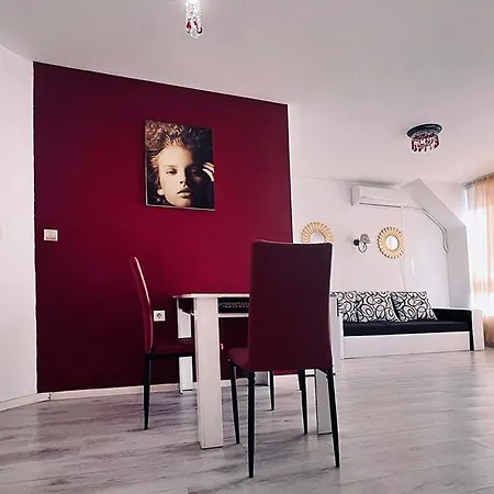 Private With Parking And Pool Bałczik