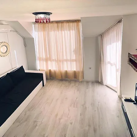 Private With Parking And Pool Apartament *